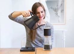 FELLOW - Stagg [XF] Set (Dripper + Carafe) - Handmatige Filterkoffie Set -Koffie Kunst 1200x886 2