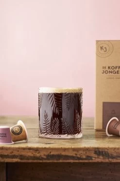 Biologisch Afbreekbare Koffiecups - Lungo Forte 180x - De Koffiejongens 7 Biologisch Afbreekbare Koffiecups - Lungo Forte 180x - De Koffiejongens -Koffie Kunst 800x1200 13