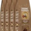 Douwe Egberts Verfijnd Koffiebonen - 4 X 500 Gram 1 Douwe Egberts Verfijnd Koffiebonen - 4 X 500 Gram -Koffie Kunst 965x1200 4