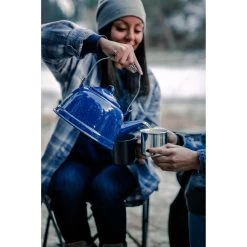 Stansport Enamel Tea Kettle 2.6 QT -Koffie Kunst Stansport Enamel Tea Kettle 2.6 QT 4